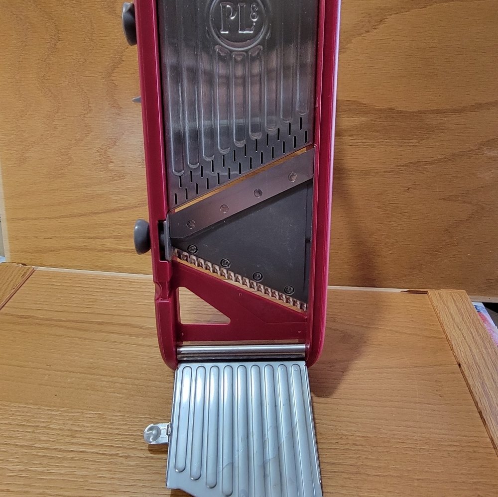 Progressive International PL8 Professional Mandoline Slicer Red - Picture 7 of 14